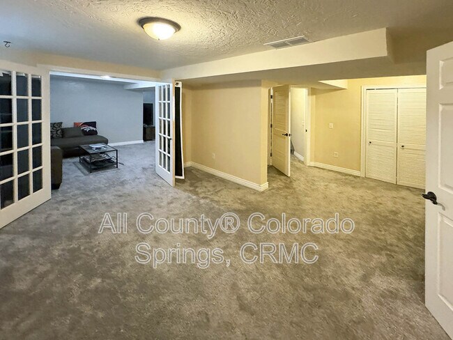 Building Photo - 2970 Haystack Dr