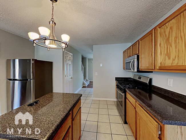 Building Photo - 2369 Sapphire Ct