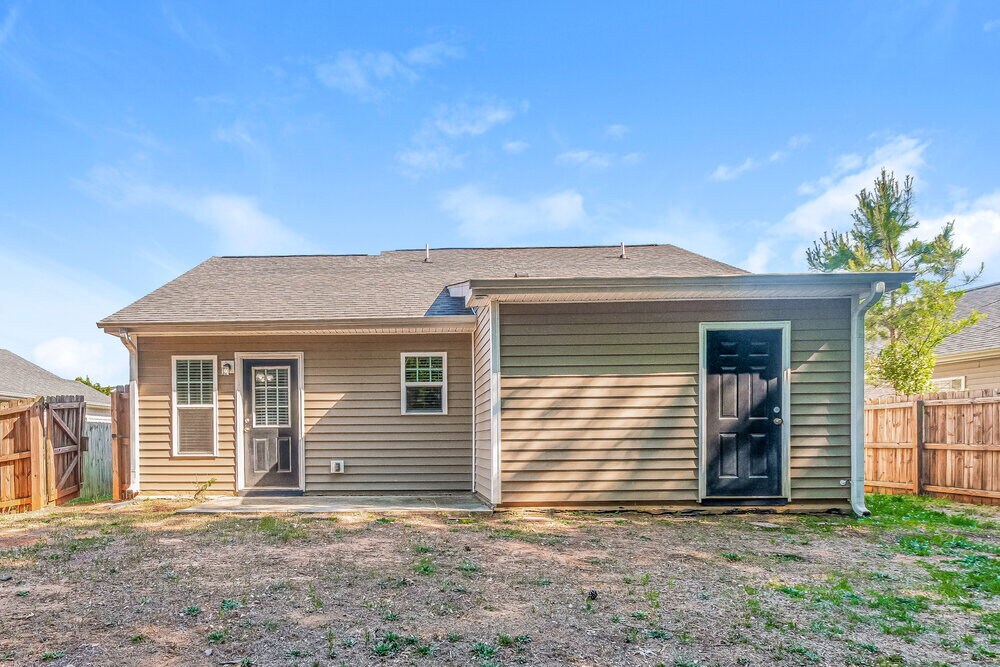 Building Photo - 821 Skinner Dr