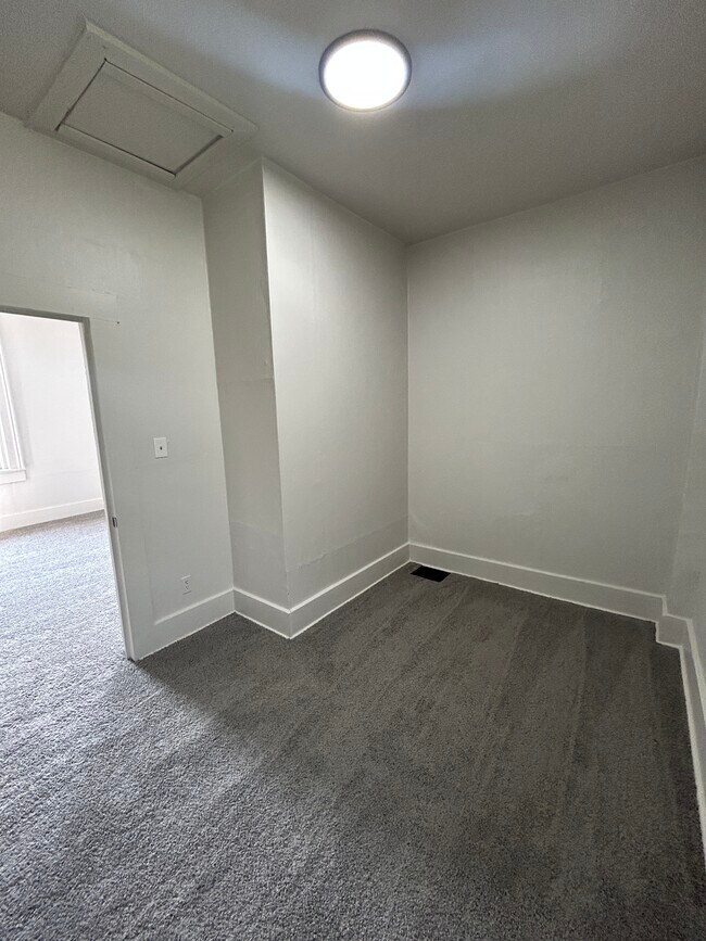 Building Photo - 1521 Adamsville Rd