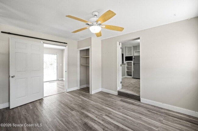 Building Photo - 1137 Delmar Terrace