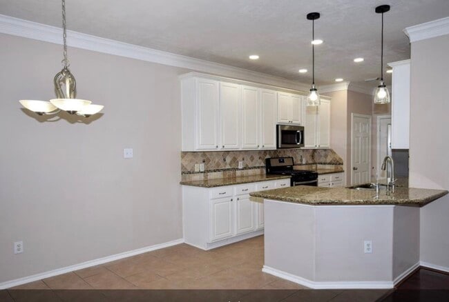 Building Photo - 25274 Finchgrove Ln