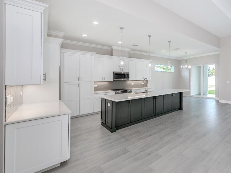 Building Photo - 1760 Lugano Cir