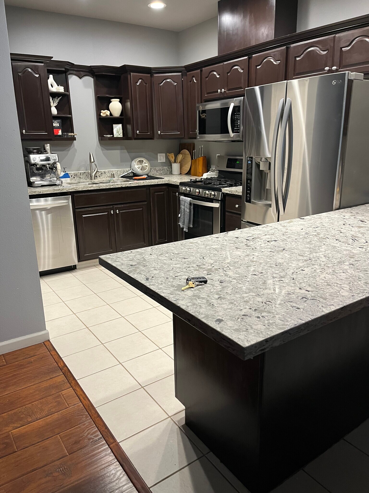 Building Photo - 2750 Diamond Loop