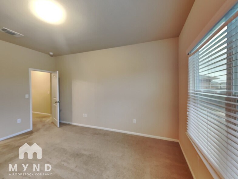 Building Photo - 12213 Waterford Run Way