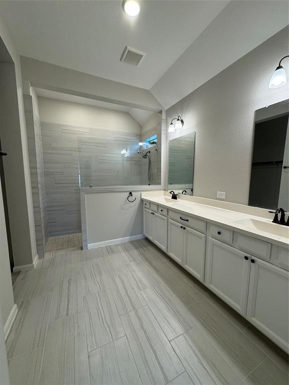 Building Photo - 23838 Via Leoni Dr
