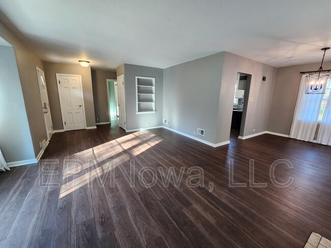 Building Photo - 137 Pauline Pl