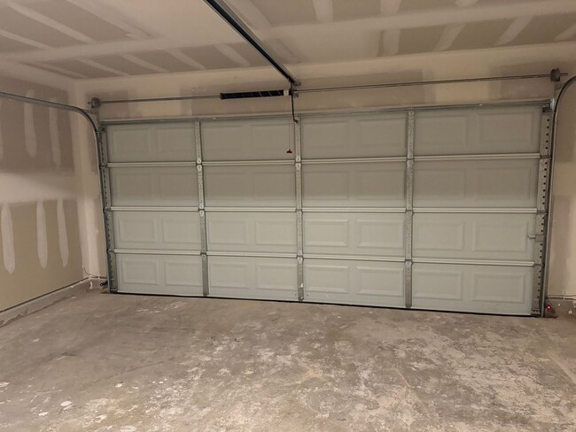 Building Photo - Brand New 4 Bedroom in Bixby