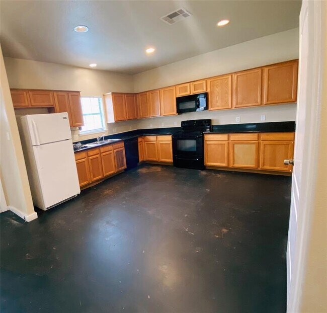 Building Photo - 3127 Molly Dr