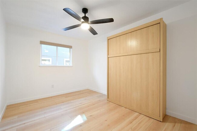 Building Photo - 12907 Water Mill Cove