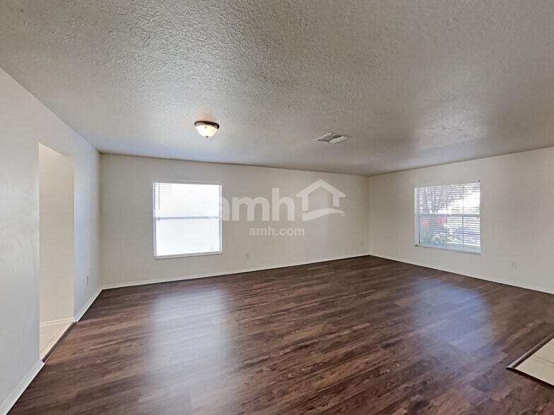 Building Photo - 30908 Temple Stand Ave