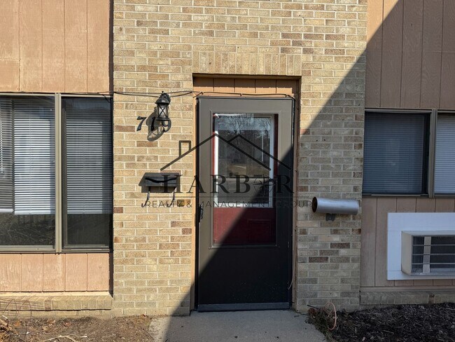 Building Photo - 1 Bedroom 1 Bath - New Avon - SPECIAL: App...