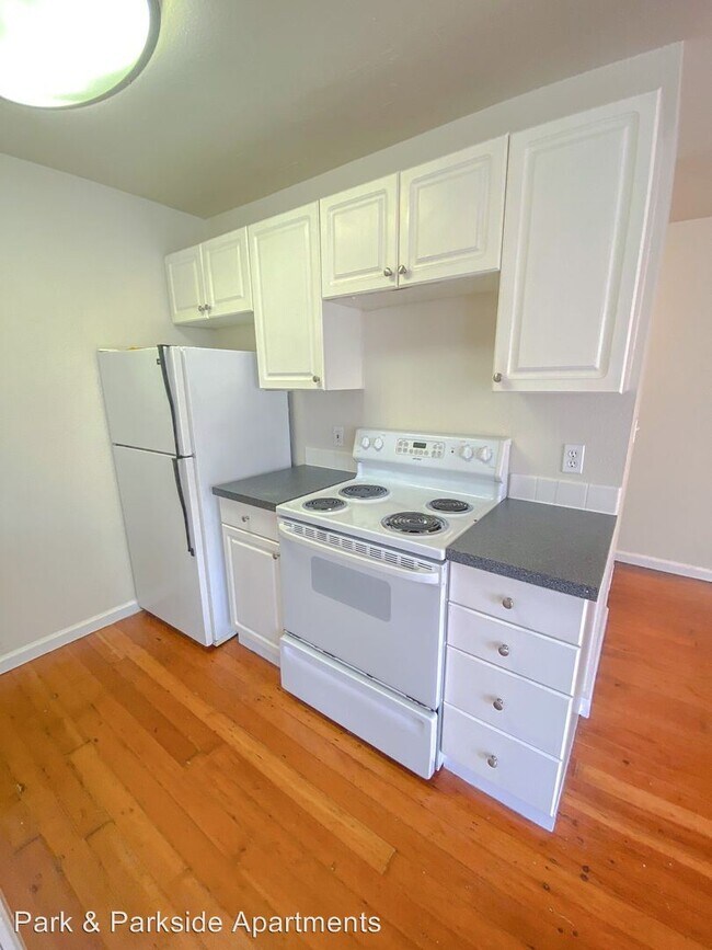 Building Photo - 620 19th Ave E