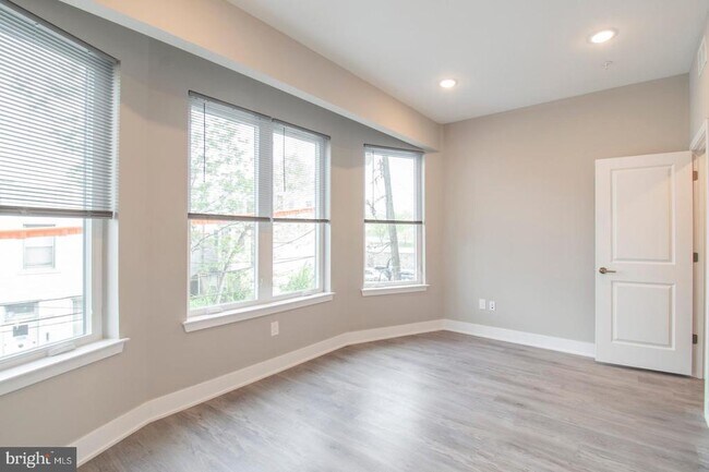 Building Photo - 1206 N 24th St