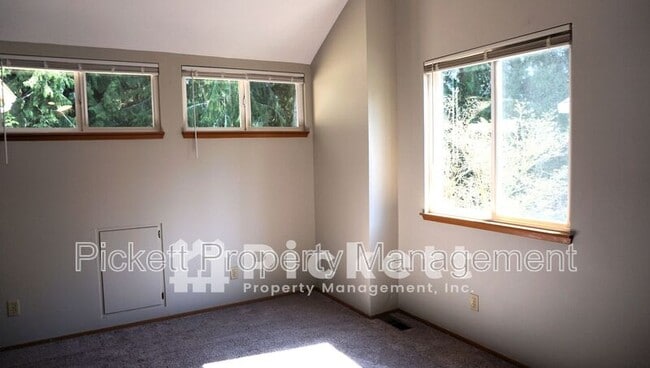 Building Photo - 12443 Mt Worthington Loop NW