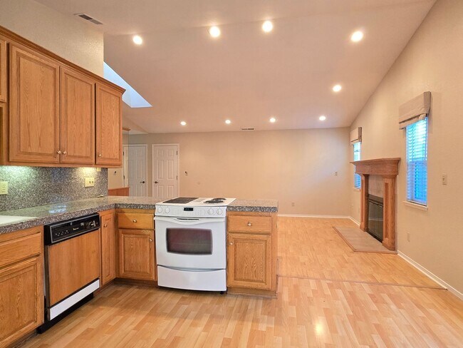 Building Photo - Single Family Home, Remodeled Inside and O...