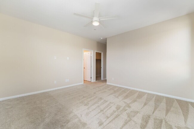 Building Photo - 3 Bedroom Townhome for Rent in Cadence Henderson | Solar Home | Master-Planned Community Near Las...
