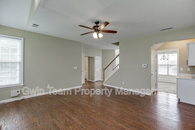 Building Photo - 305 Leatherman Ct