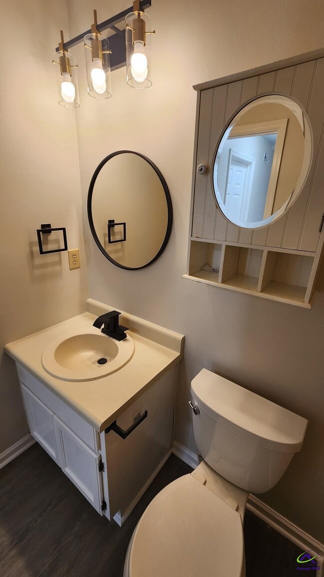 Building Photo - 101 Country Cove