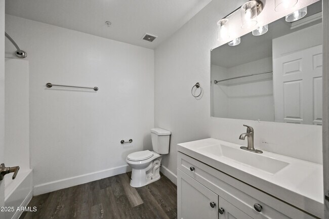 Building Photo - 3065 N 67th Ave