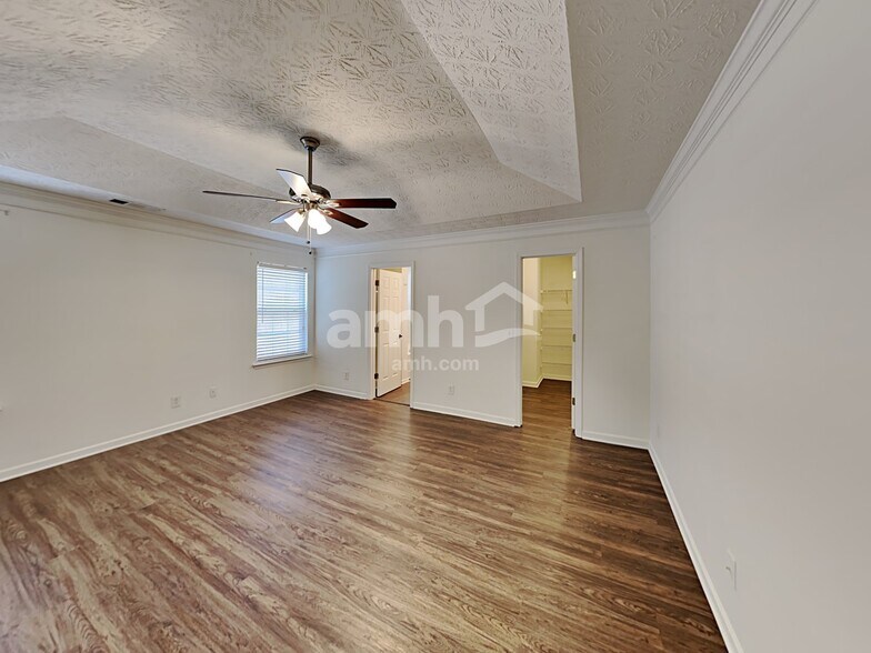 Building Photo - 218 Wild Flower Ln