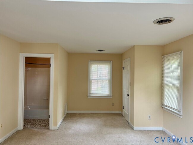 Building Photo - 8203 Spring Meadow Rd