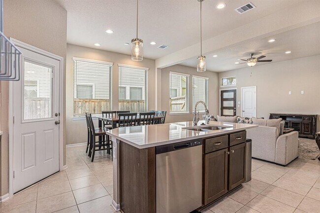 Building Photo - 16118 Northern Cardinal Ln
