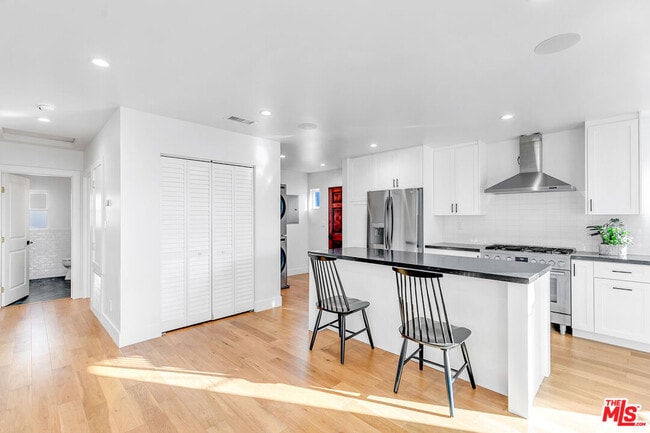 Building Photo - 3062 Field Ave