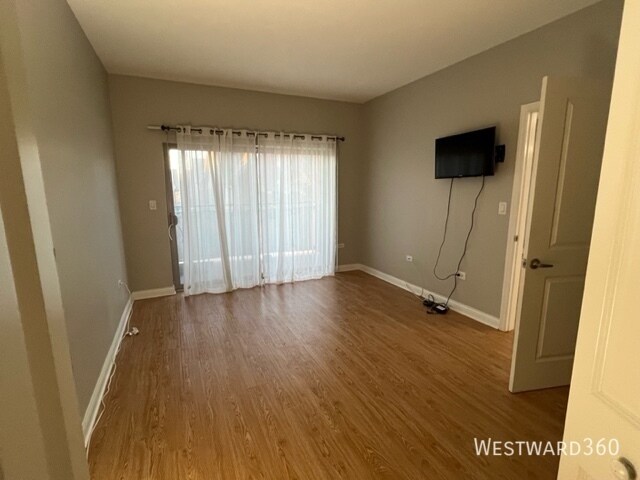 Building Photo - 1650 Riverwoods Dr