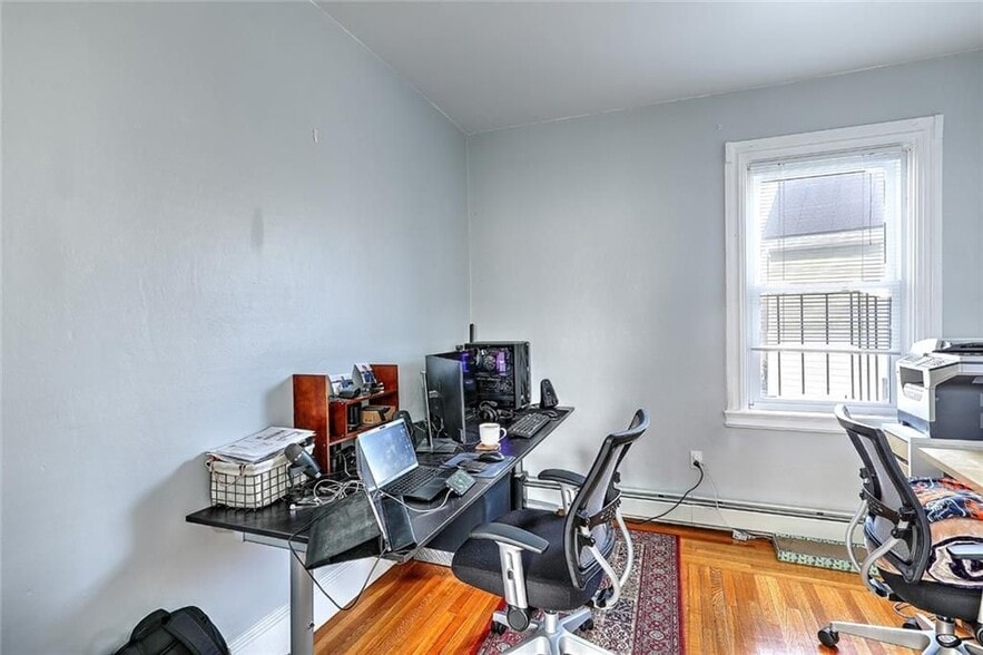 Building Photo - 390 Hope St