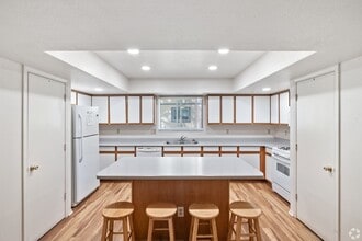 Building Photo - 51 S Maricopa St