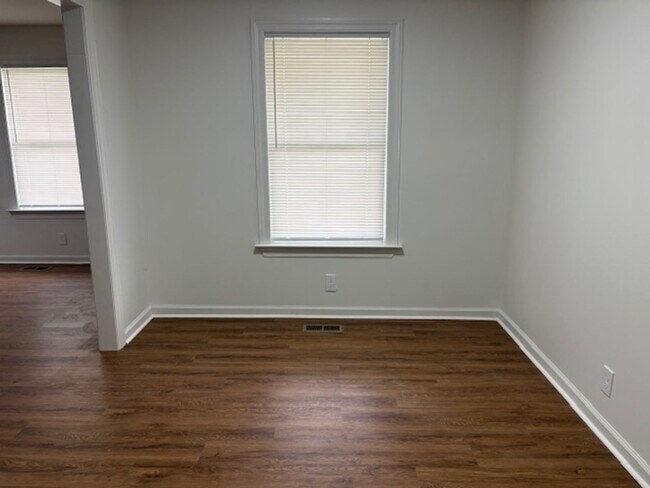 Building Photo - 2104 Split Rail Rd