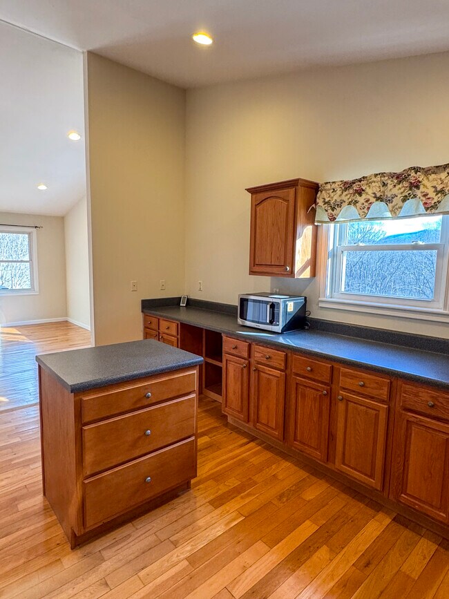 Building Photo - 74 Lockes Way