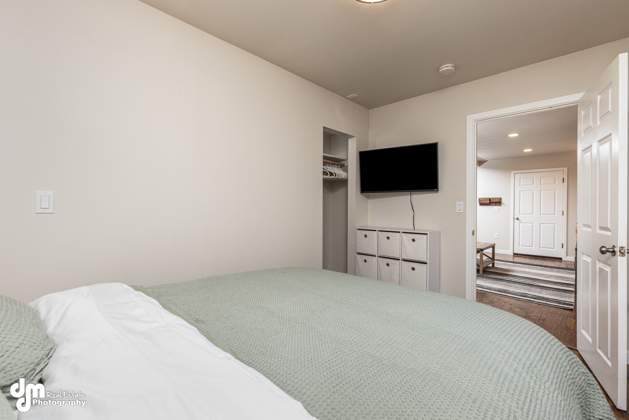 Building Photo - 684 Cedar St