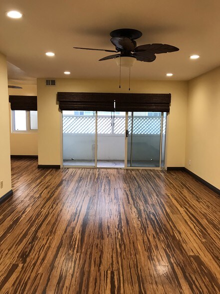 Living room and Balcony Area - 8710 Delgany Ave