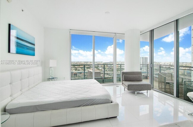 Building Photo - 92 SW 3rd St