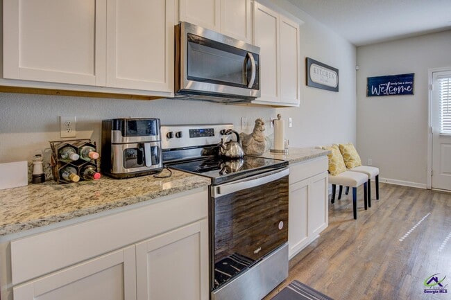 Building Photo - 3294 Bridgewood Dr