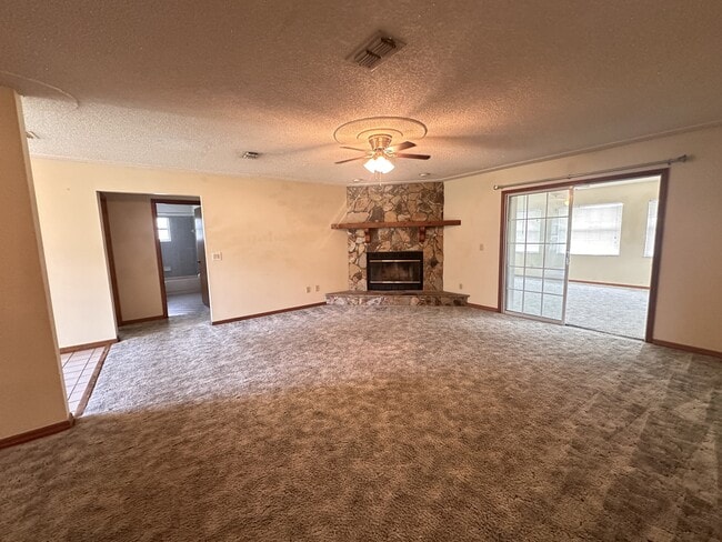 Building Photo - 13502 SW 43rd Cir