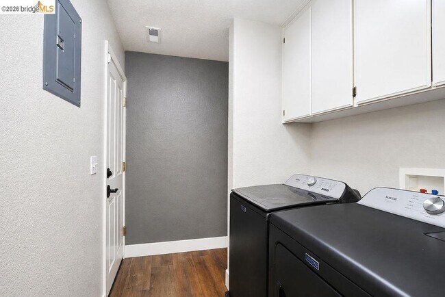 Building Photo - 2913 Haddington Ct