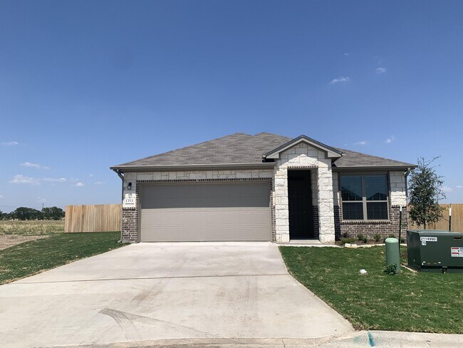 Building Photo - 1353 Aurora Grv Bnd