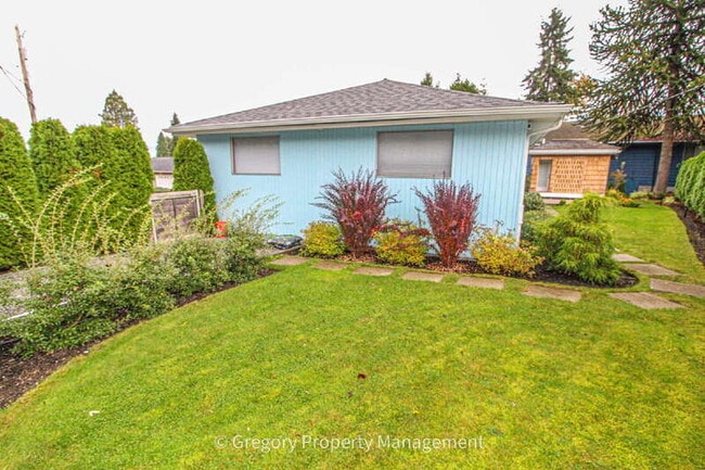 Building Photo - 1202 44th St SE