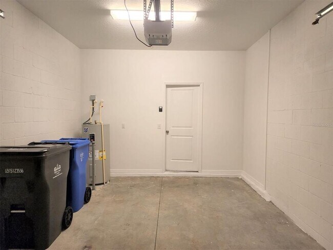 Building Photo - 14305 Easy Goer St