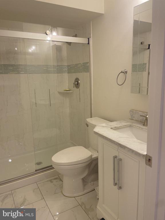 Building Photo - 9309 Main St