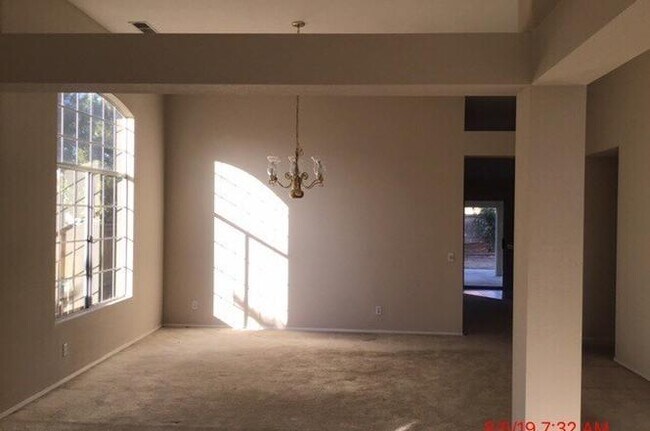 Building Photo - 24095 Fuschia Ct