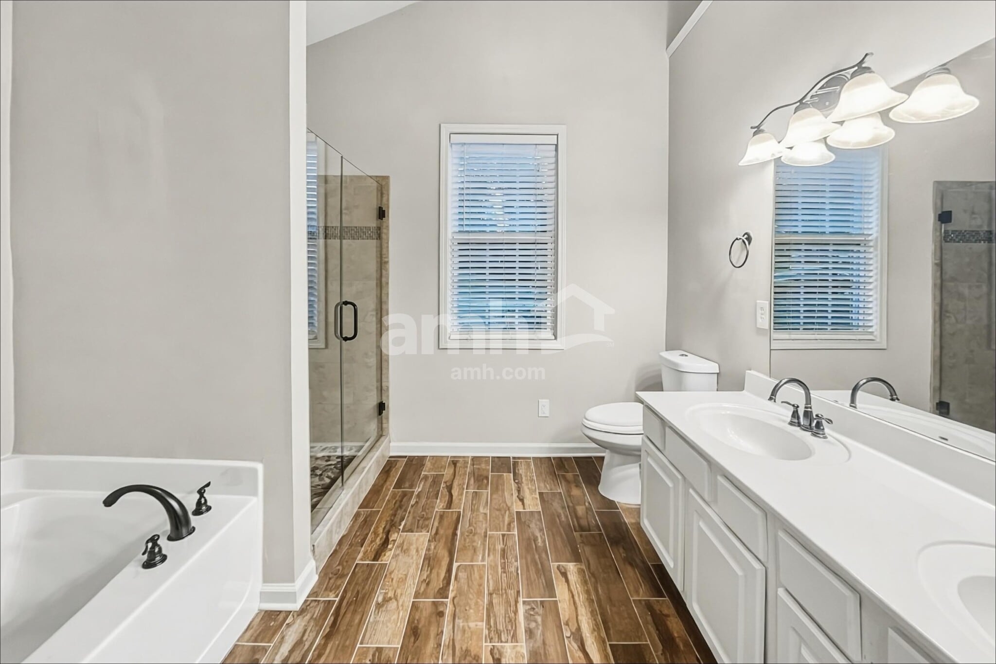 Building Photo - 960 Fountain Glen Dr