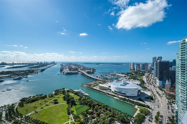 Building Photo - 1100 Biscayne Blvd