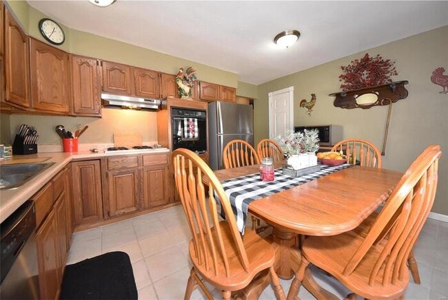 Building Photo - Fantastic 3bd/1ba home! Let yourself in!