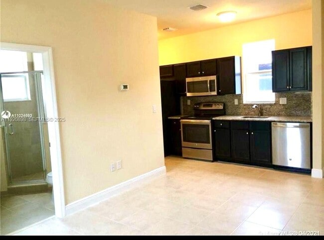 Building Photo - 17146 SW 93rd St