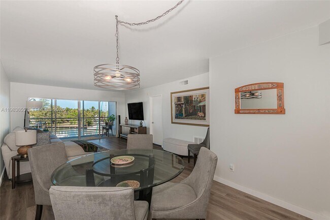 Building Photo - 2731 NE 14th Street Causeway