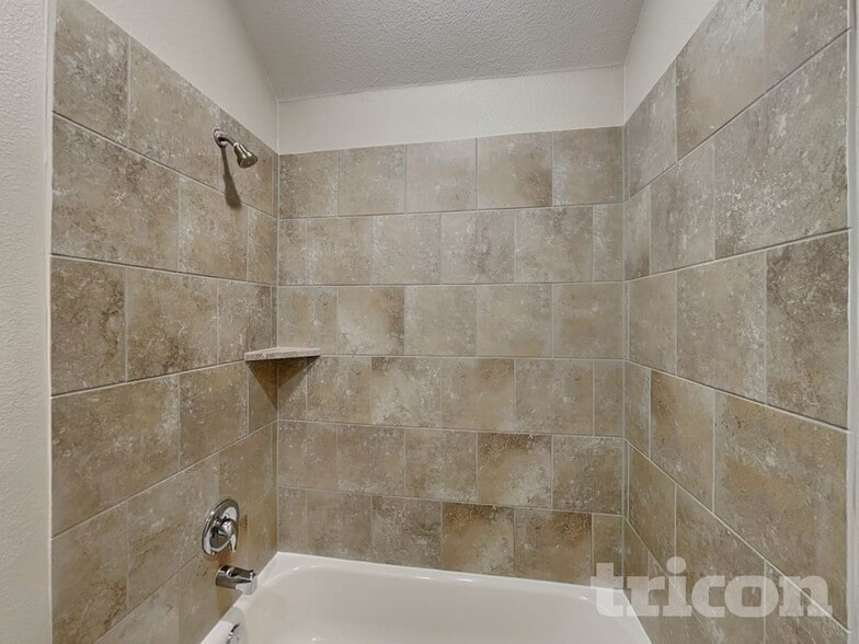 Building Photo - 256 Sunny Corner Rd